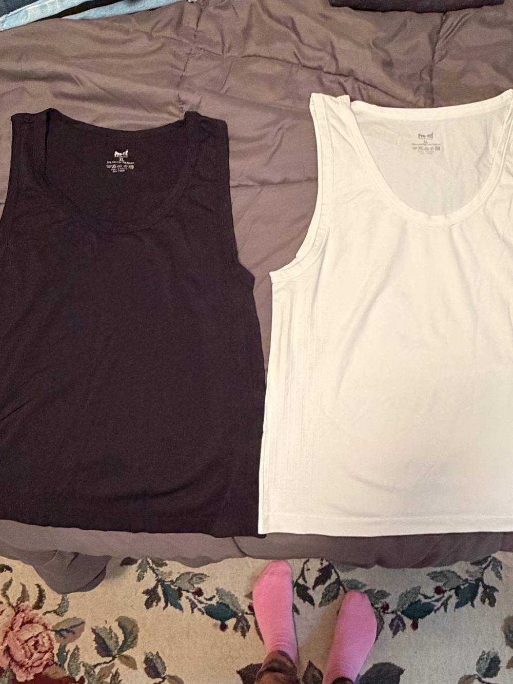 Everyday Scoop Neck Tank Top - Black & White